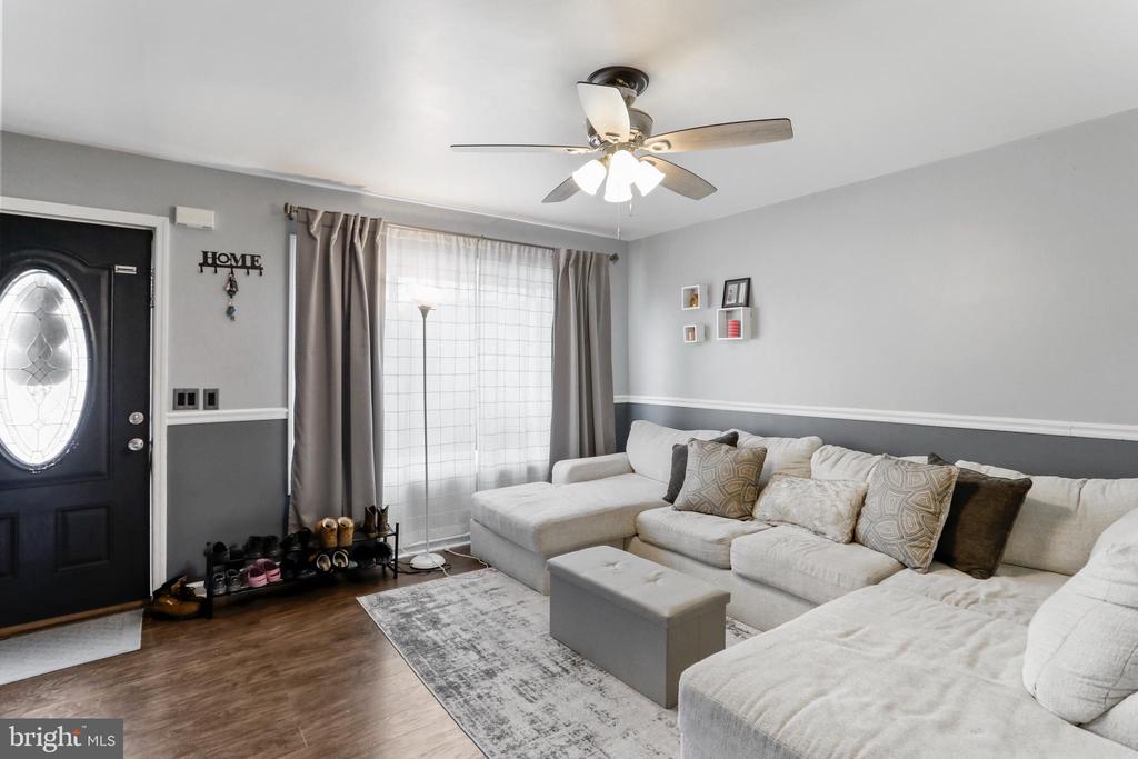 8779 KINGS ROAD