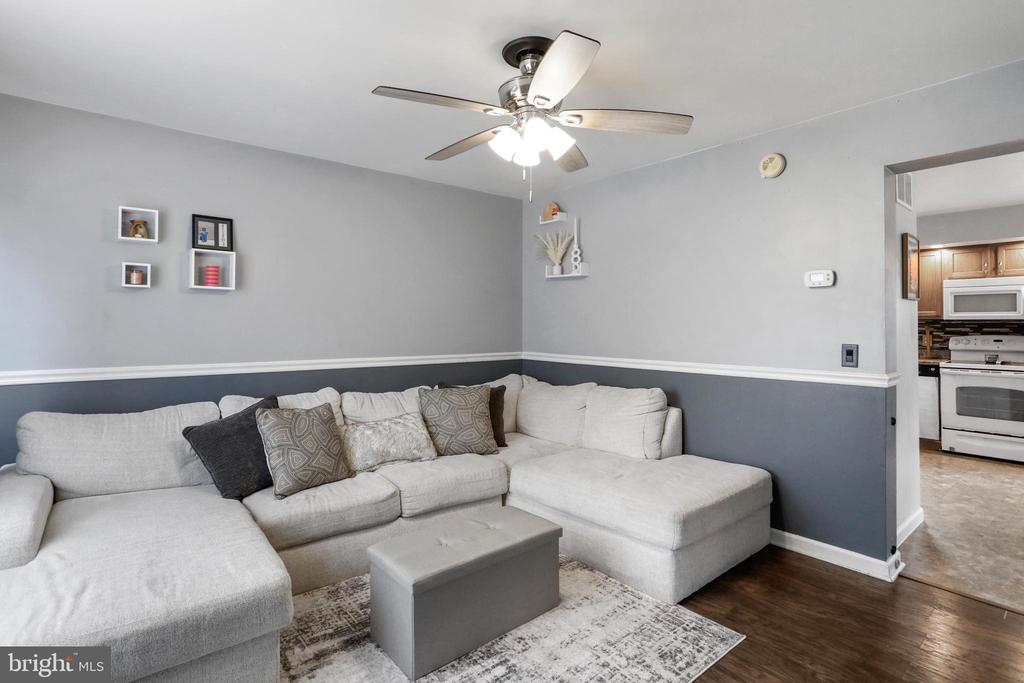 8779 KINGS ROAD