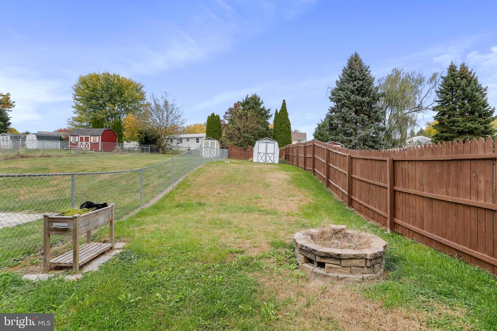 8779 KINGS ROAD