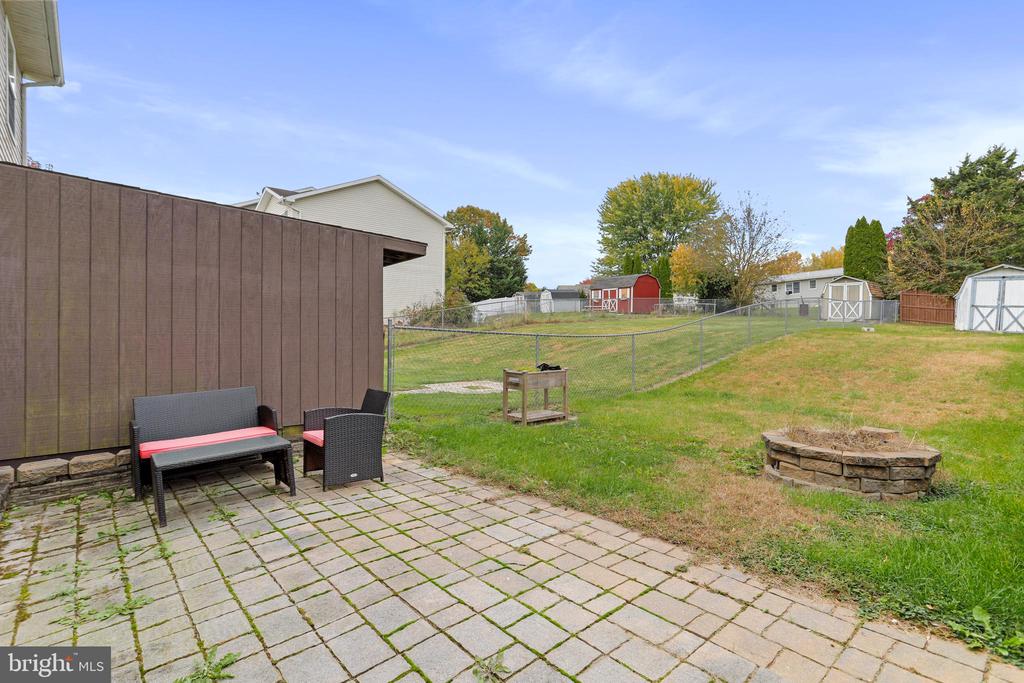8779 KINGS ROAD