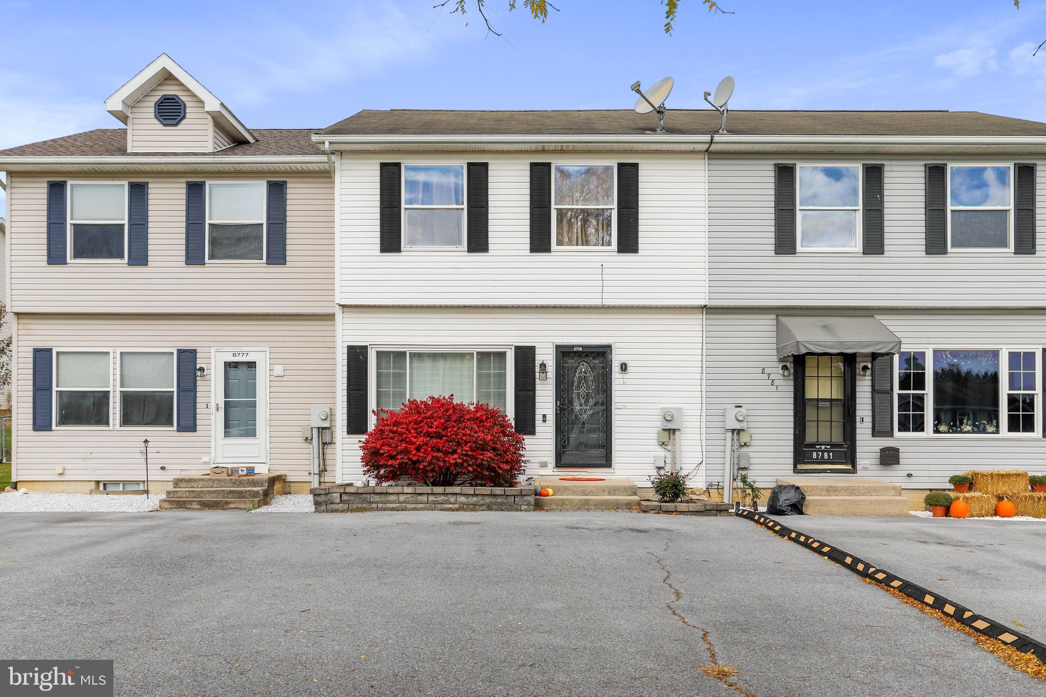 8779 KINGS ROAD