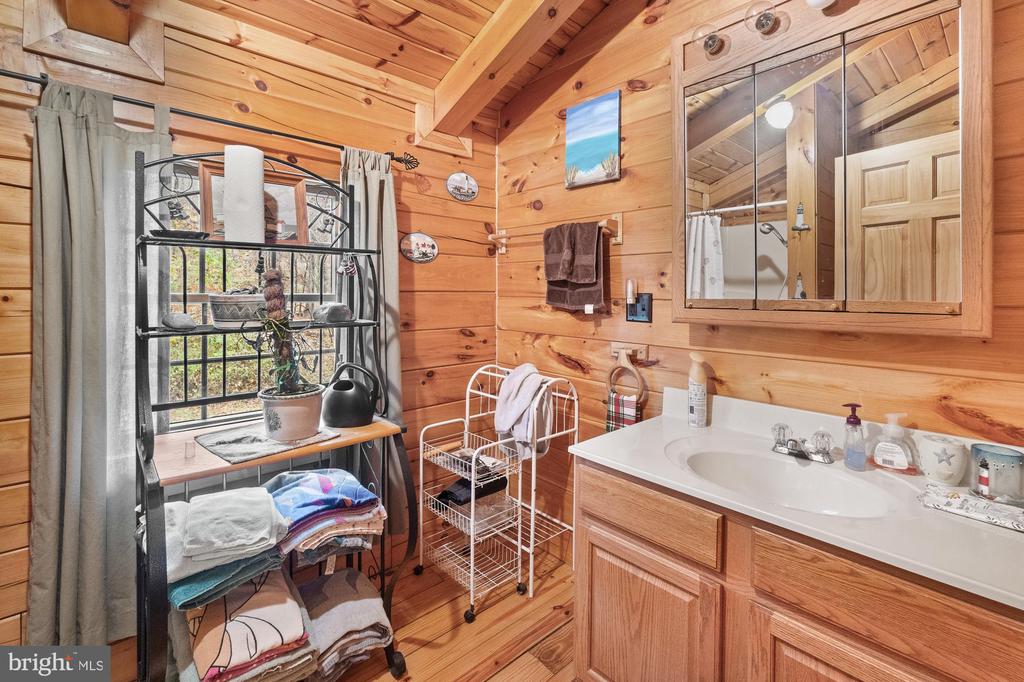 616 Mallard Run Ln