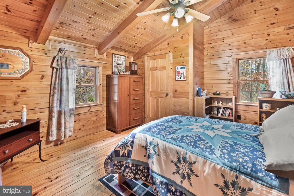616 Mallard Run Ln