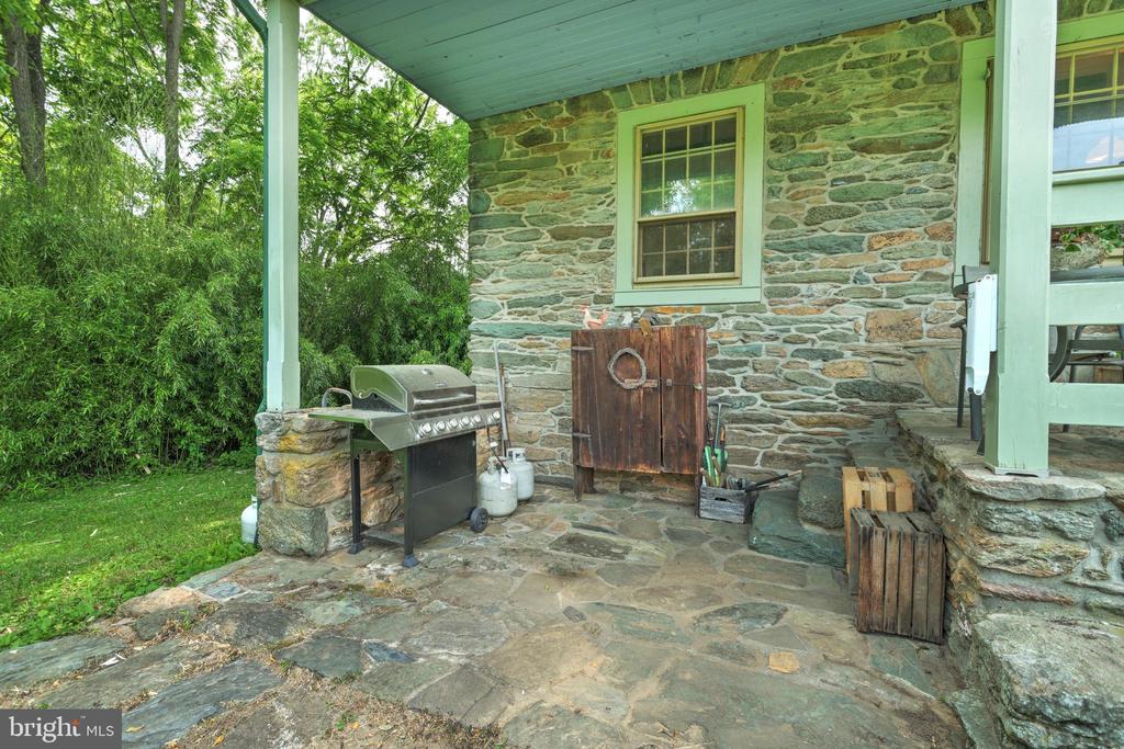2224 Valley Rd