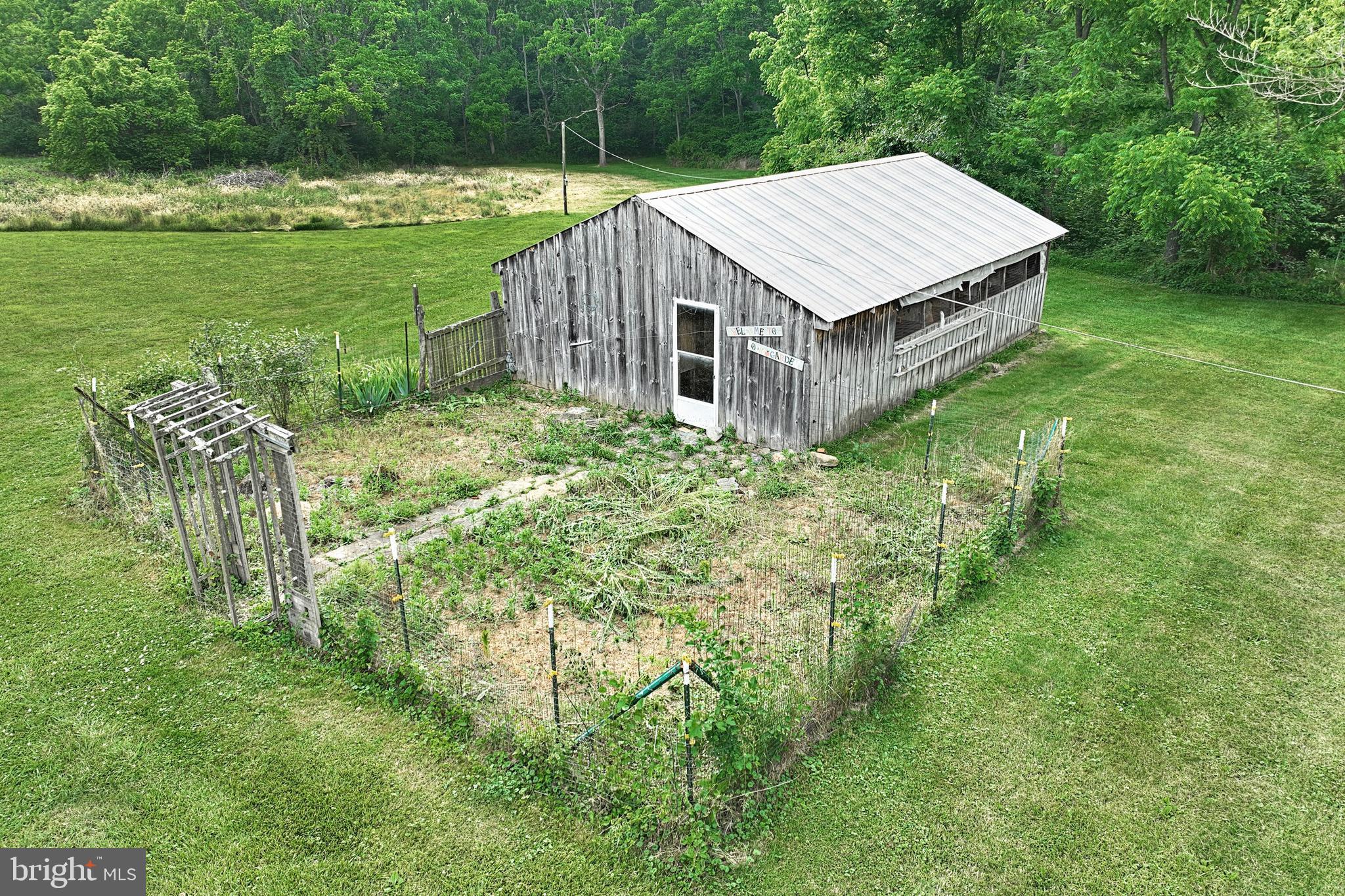 2224 Valley Rd