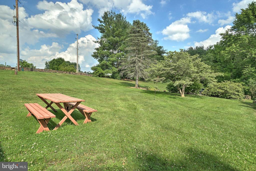 2224 Valley Rd