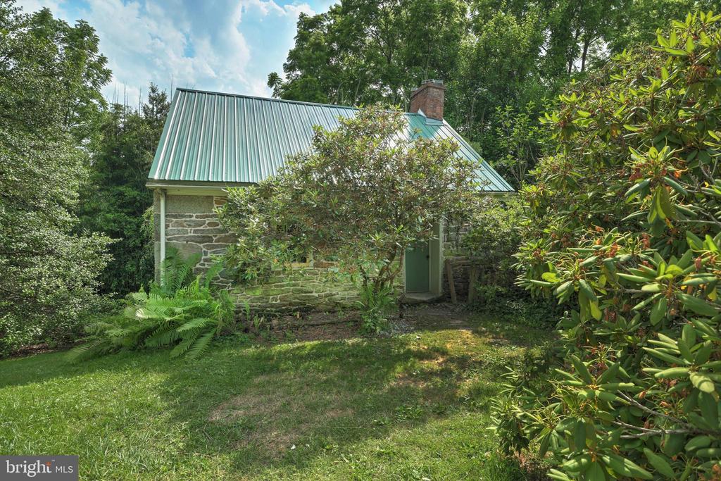 2224 Valley Rd