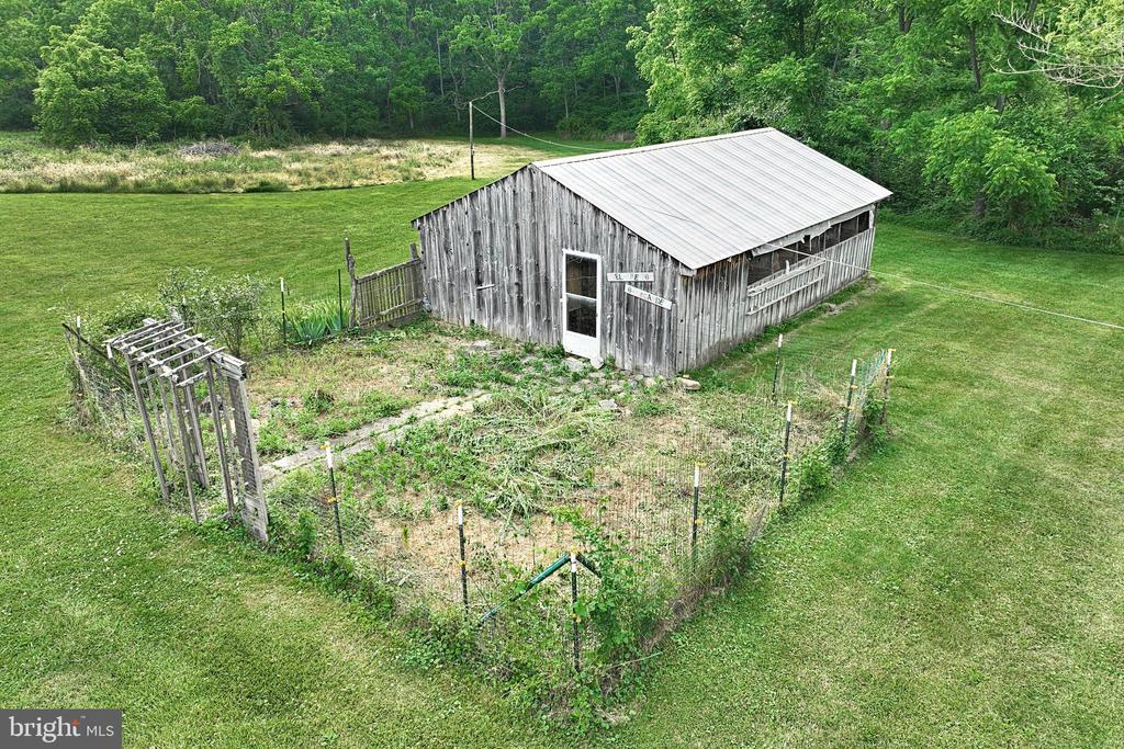 2224 Valley Rd
