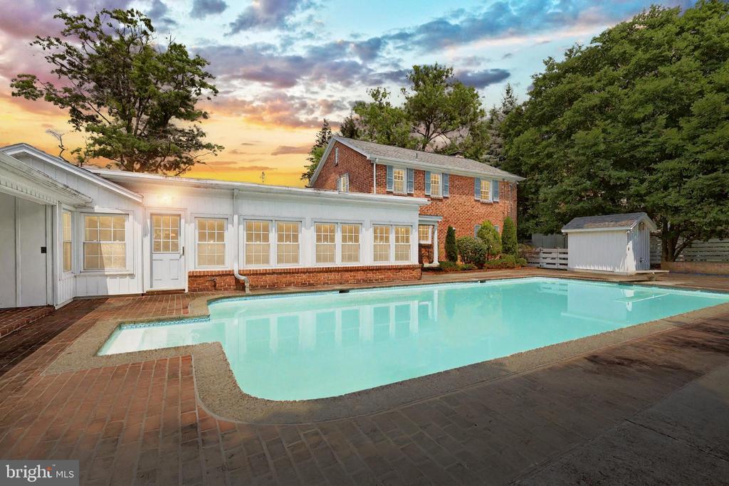 201 GRANT DRIVE