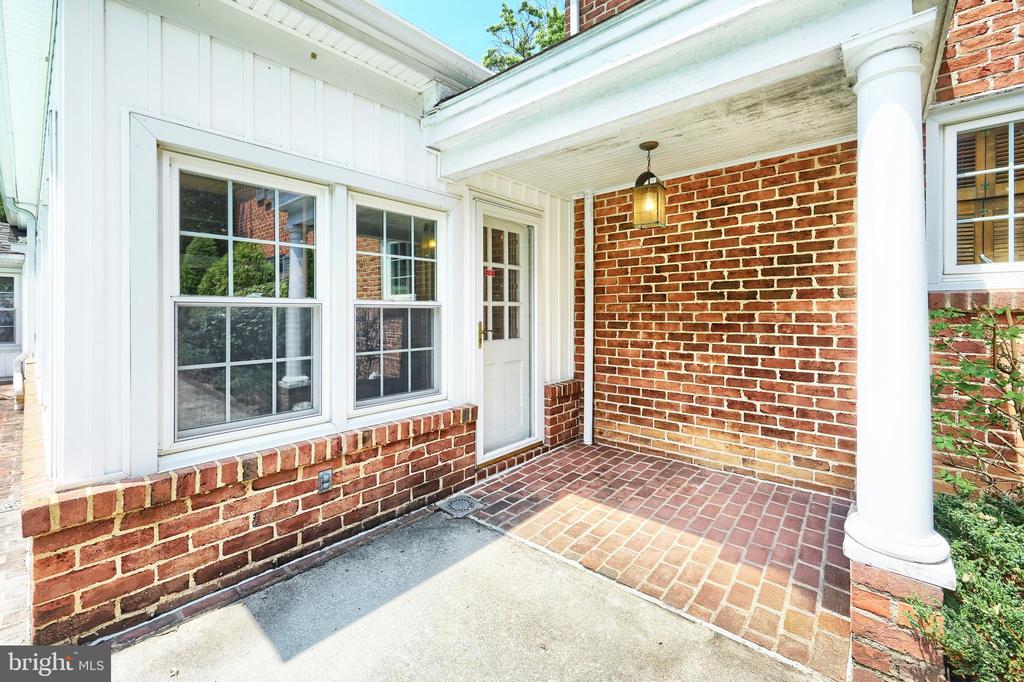 201 GRANT DRIVE