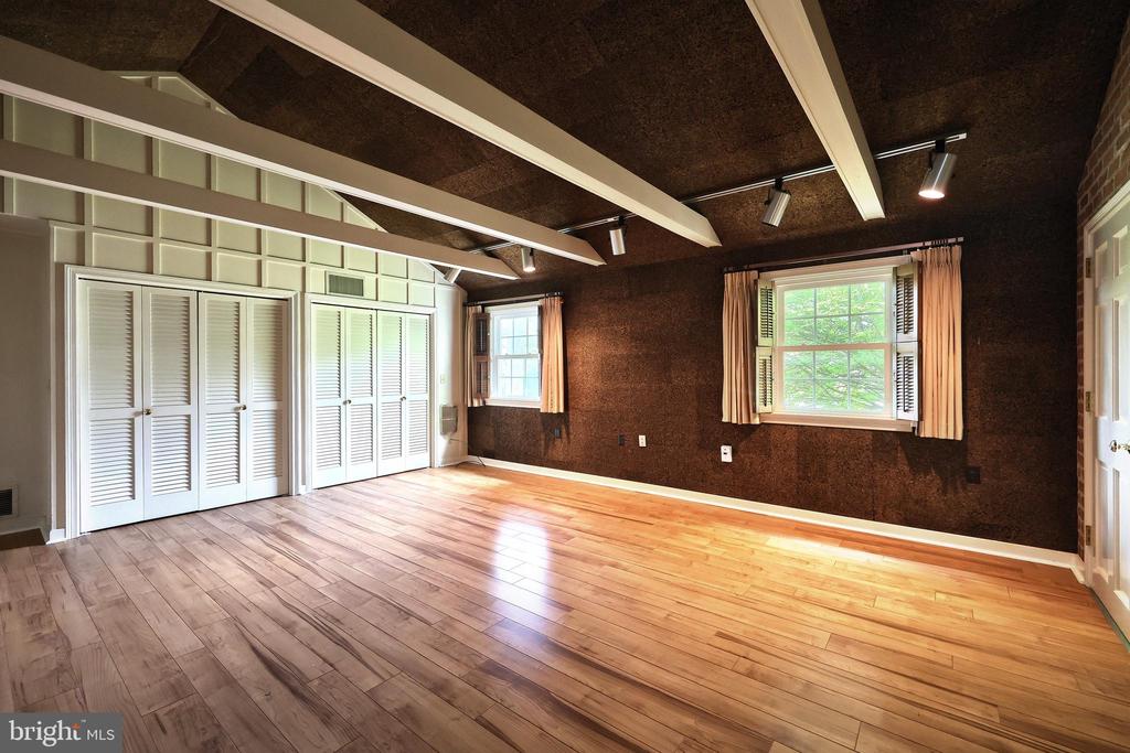 201 GRANT DRIVE