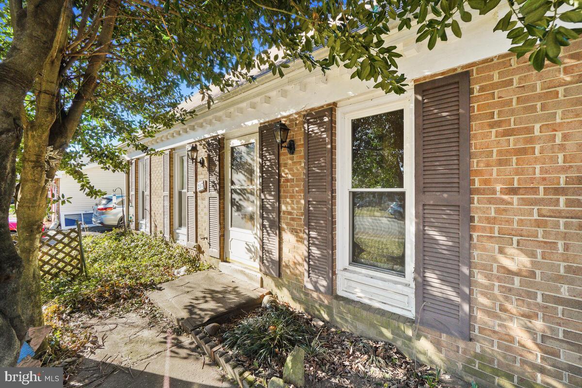 207 S Harrison Rd