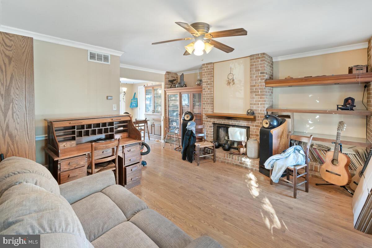 207 S Harrison Rd