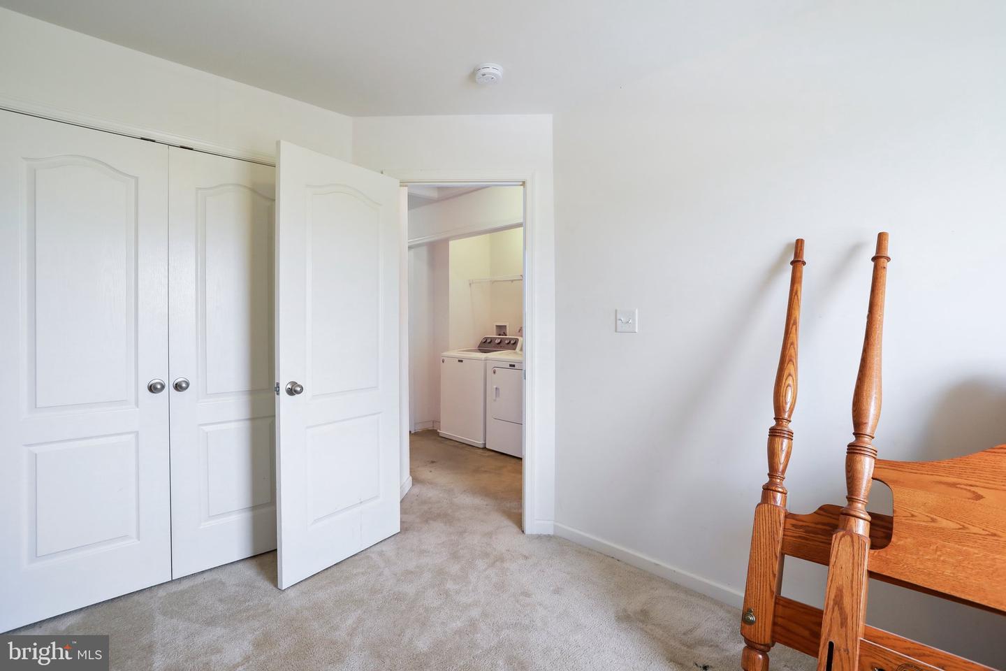 13 Darien Dr