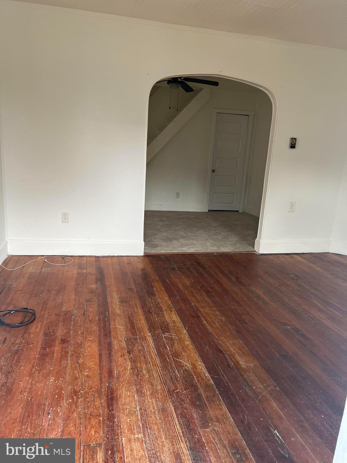 127 E South