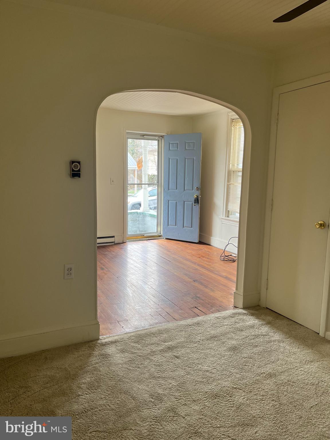 127 E South