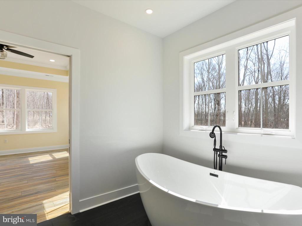 98 Sharpsburg Ct