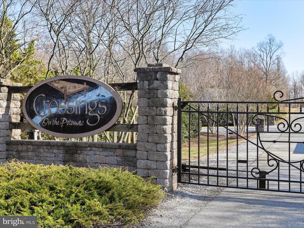98 Sharpsburg Ct