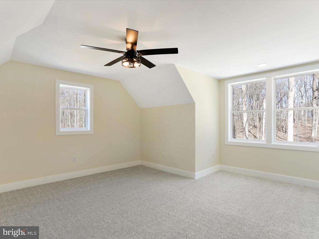 98 Sharpsburg Ct