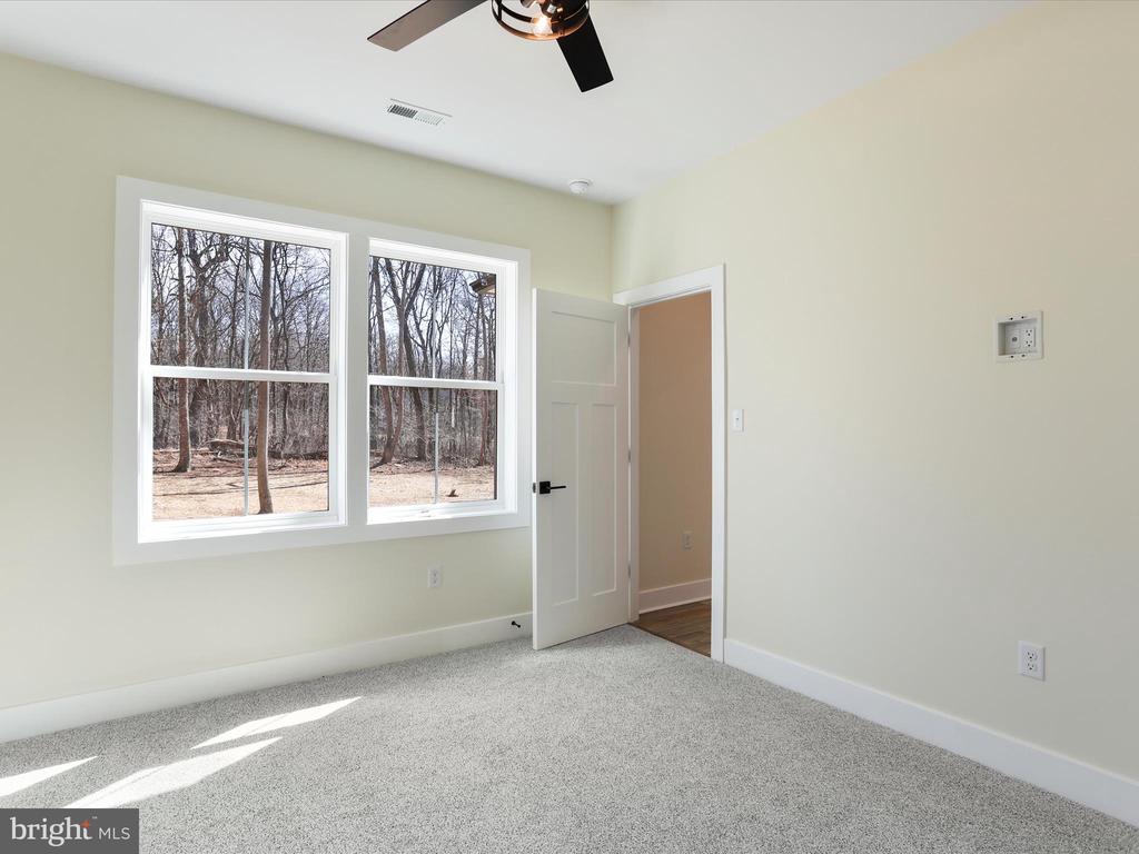 98 Sharpsburg Ct