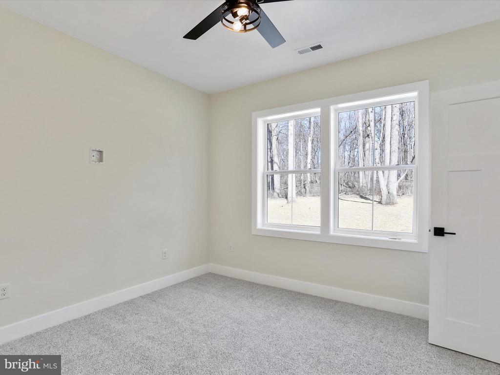 98 Sharpsburg Ct
