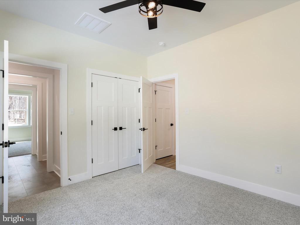 98 Sharpsburg Ct