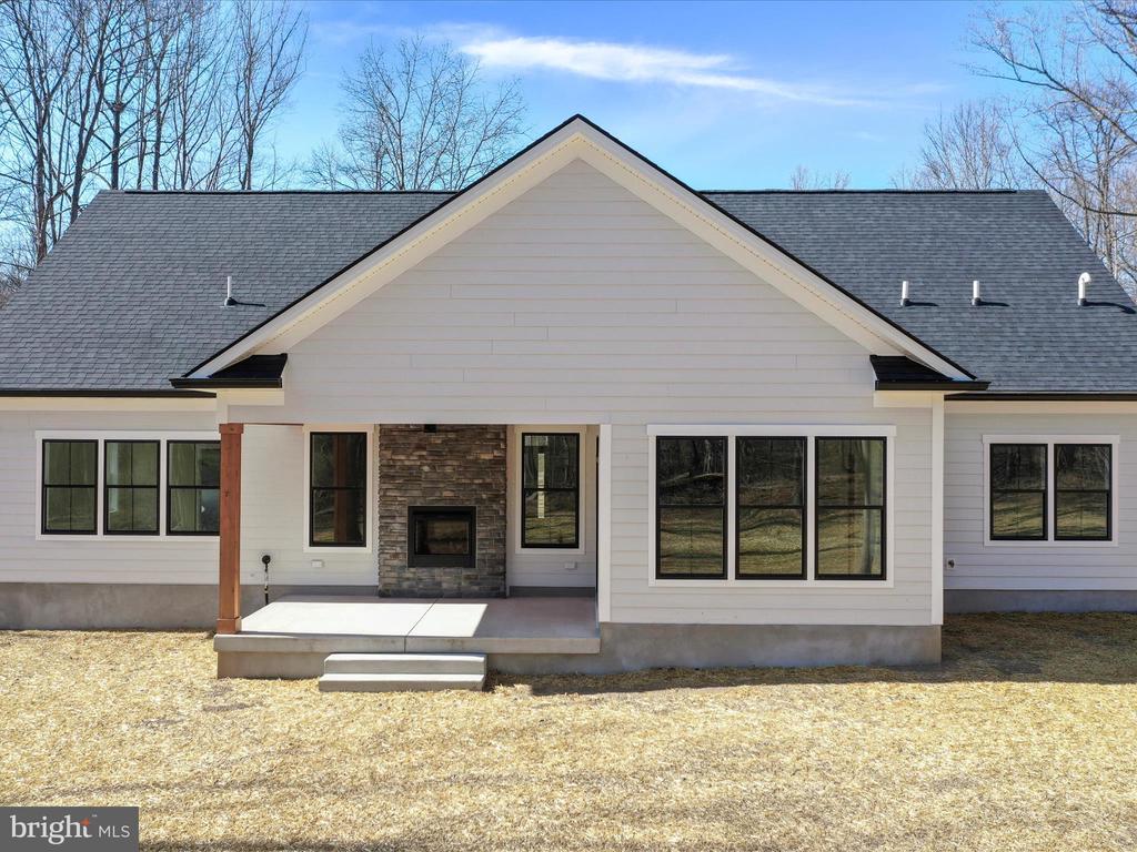 98 Sharpsburg Ct