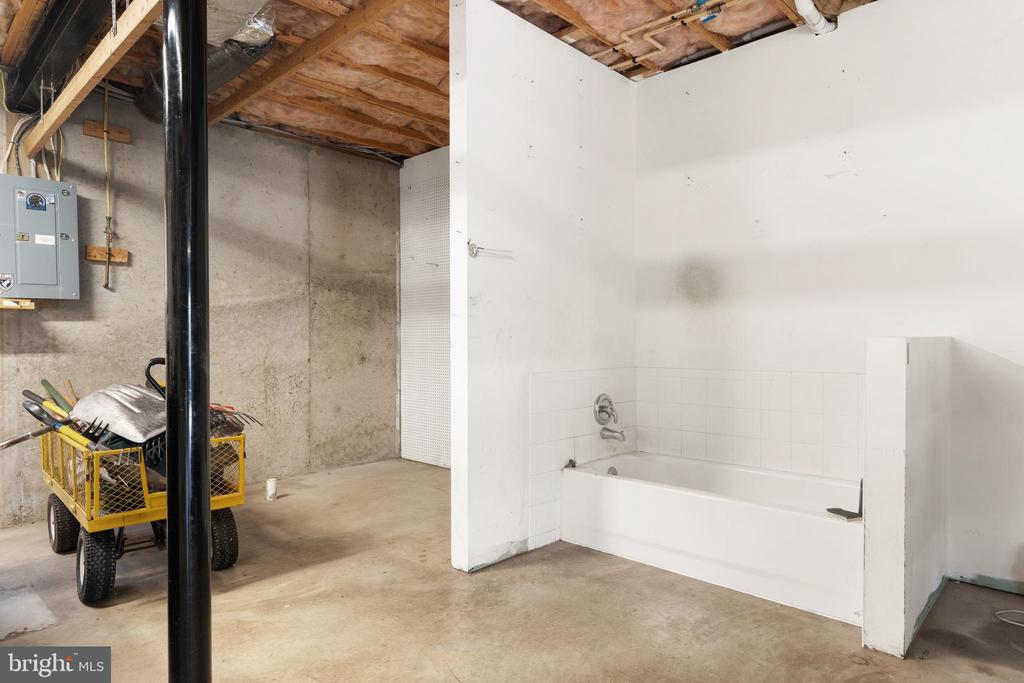 238 BEAUTIFUL COURT
