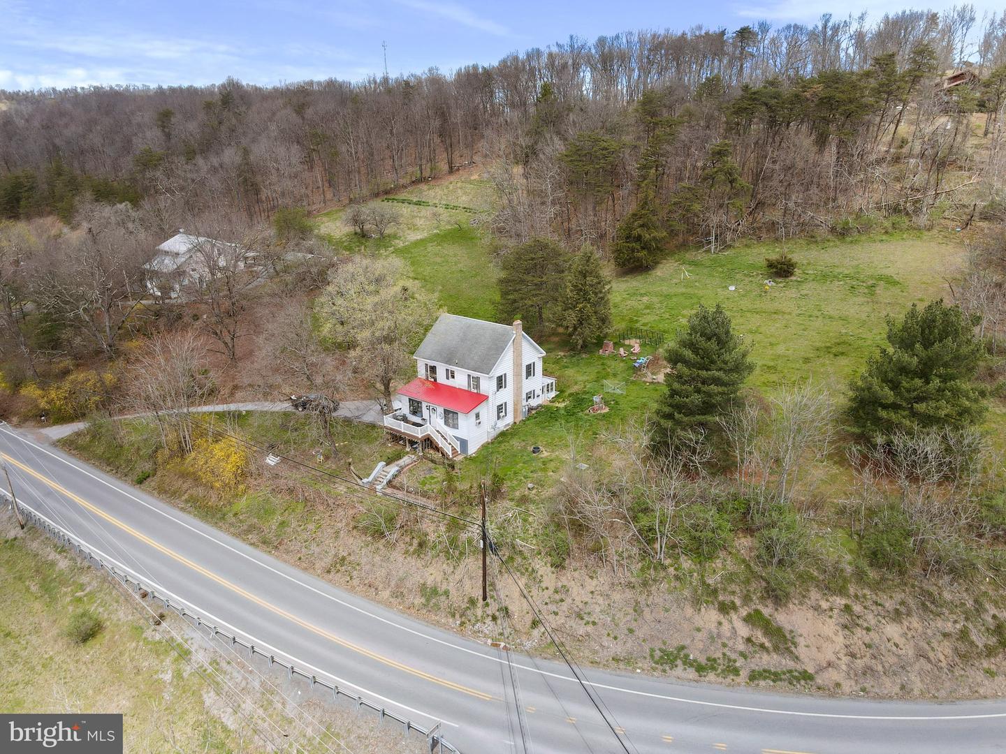 845 Martinsburg Rd