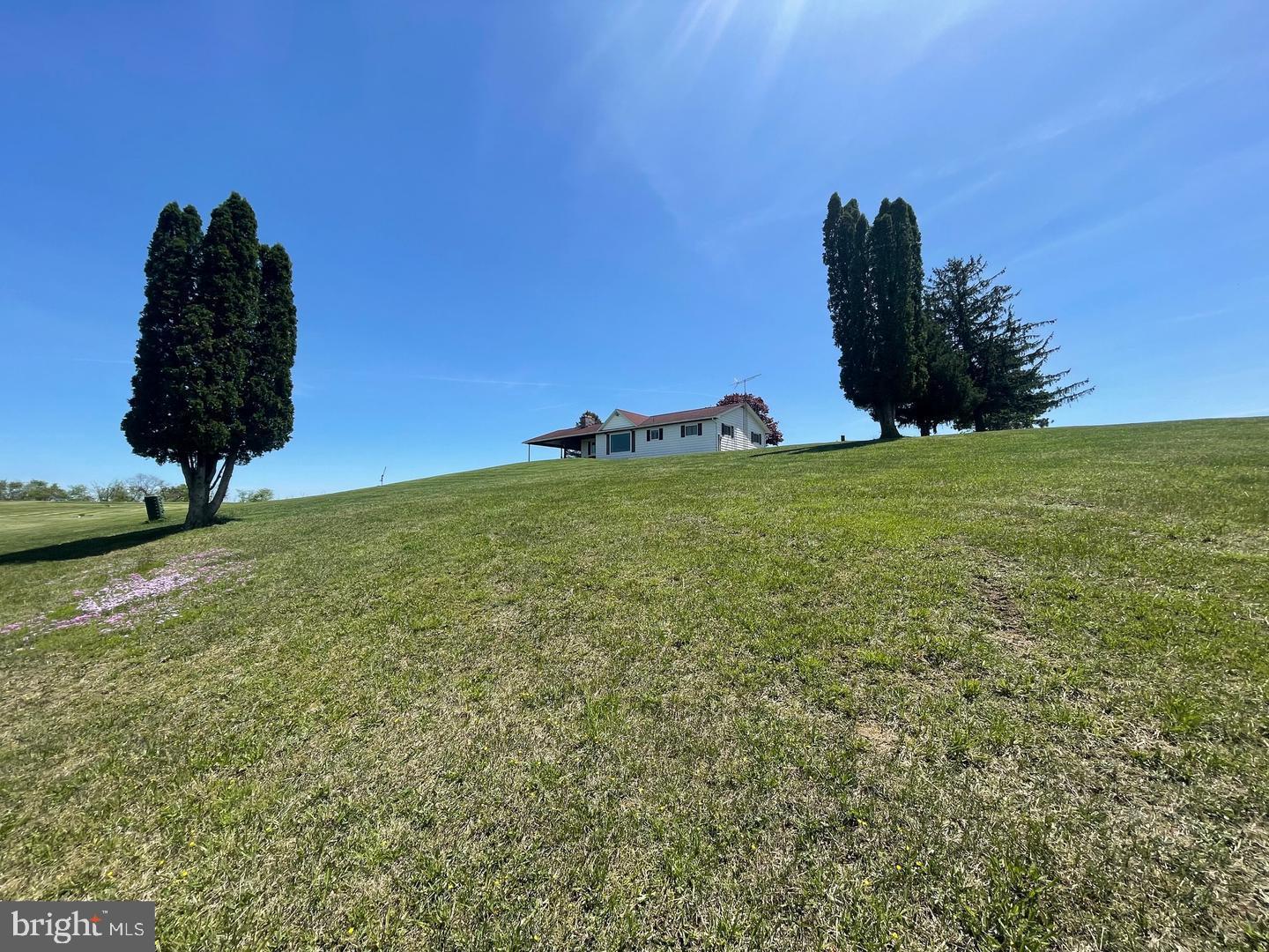 3040 Fairview Dr
