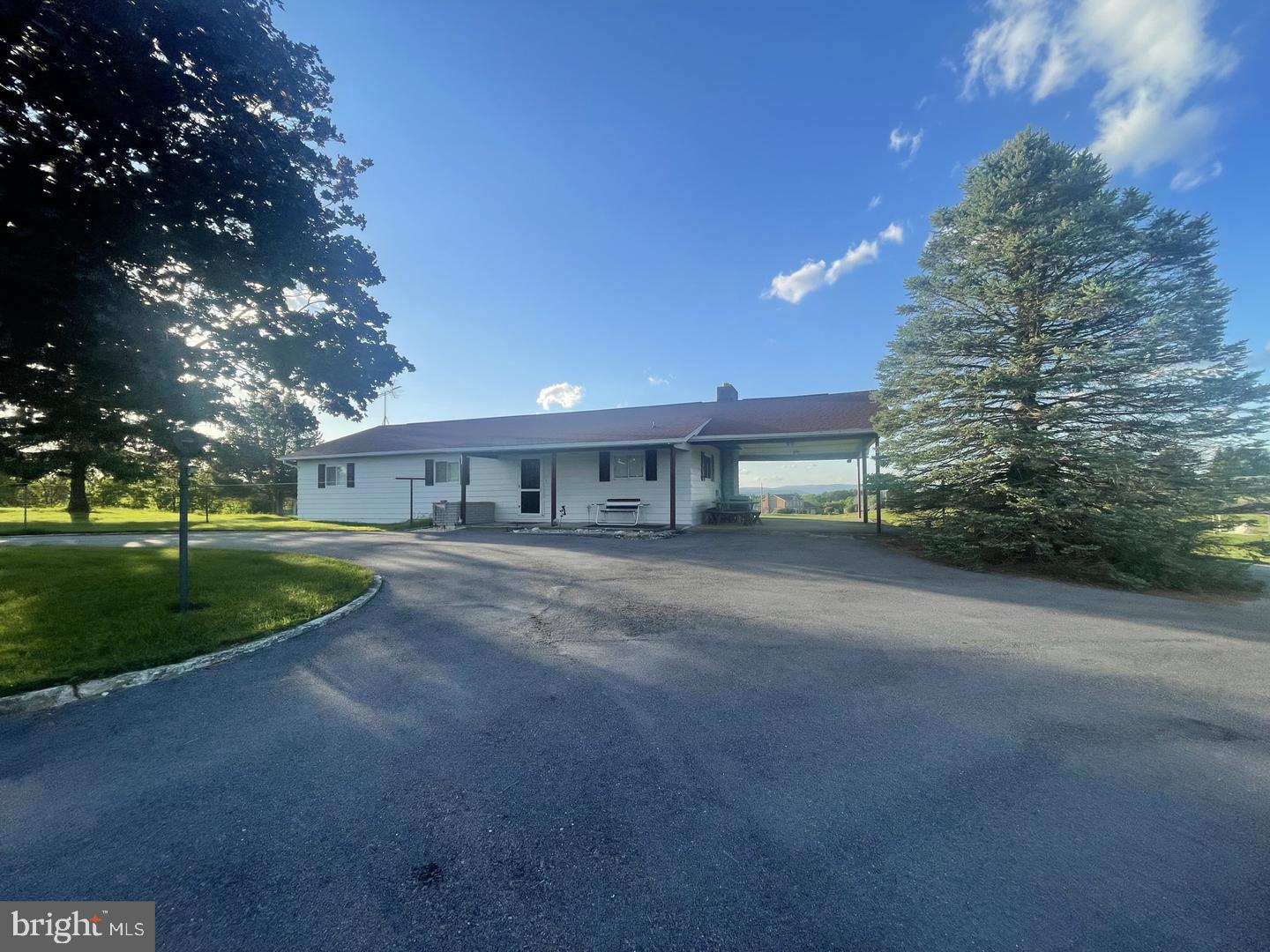 3040 Fairview Dr