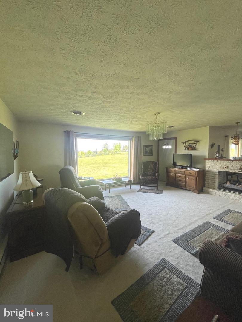 3040 Fairview Dr