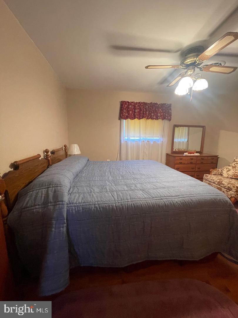 3040 Fairview Dr