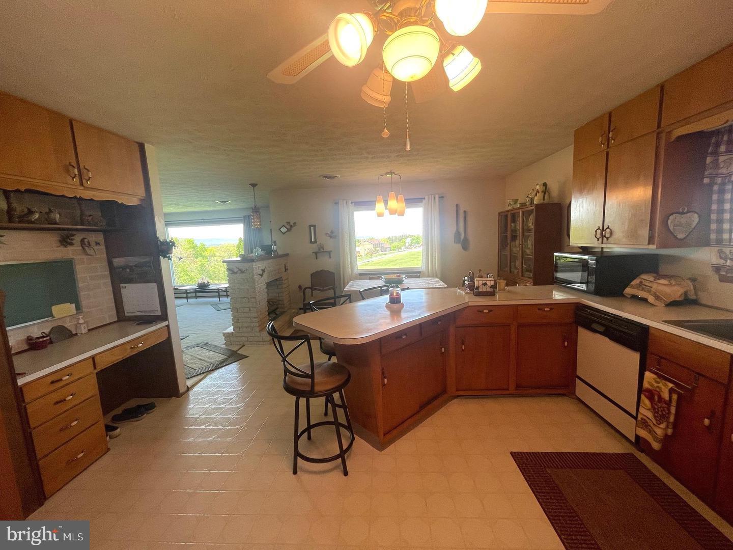 3040 Fairview Dr