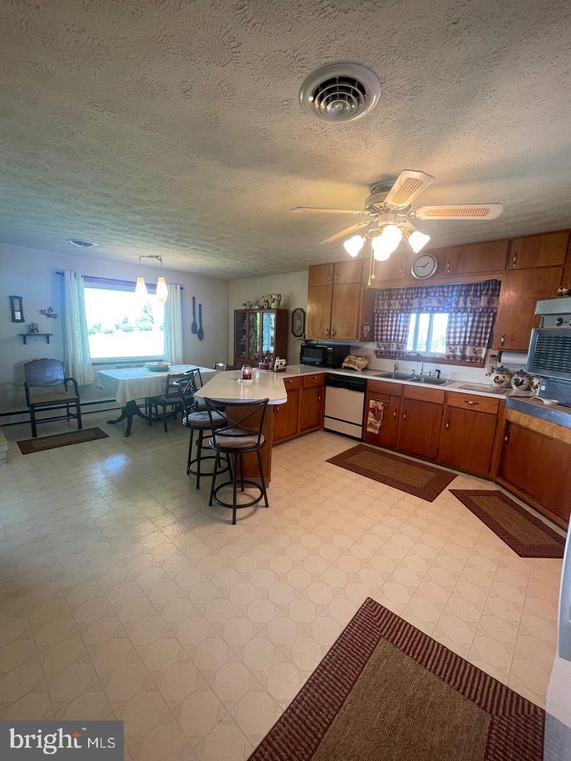 3040 Fairview Dr