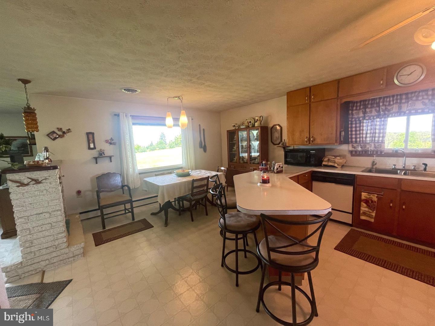 3040 Fairview Dr