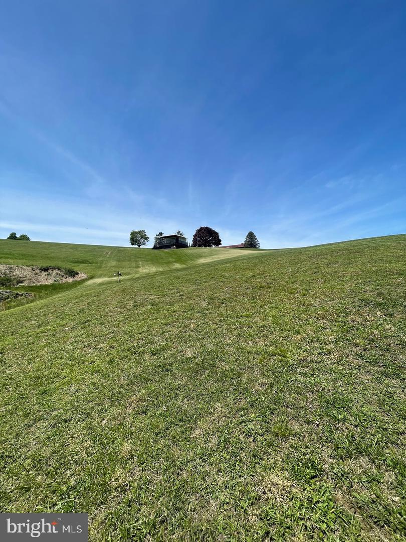 3040 Fairview Dr