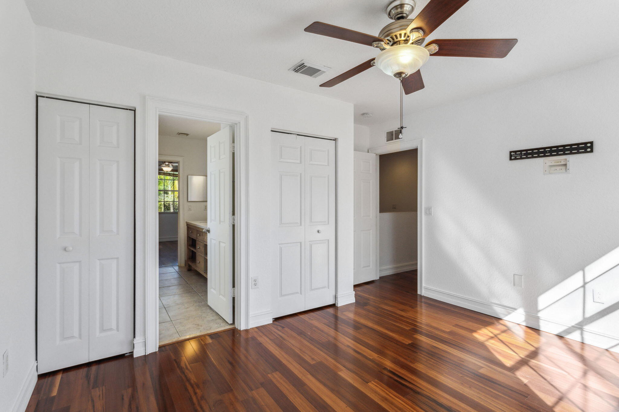 1466 W Bexley Park Drive