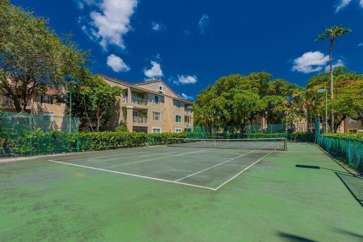 1780 Palm Cove Blvd Boulevard 202