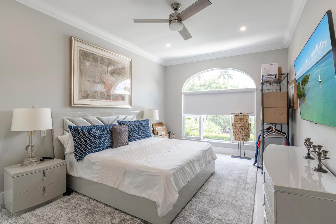 200 Coral Cay Terrace