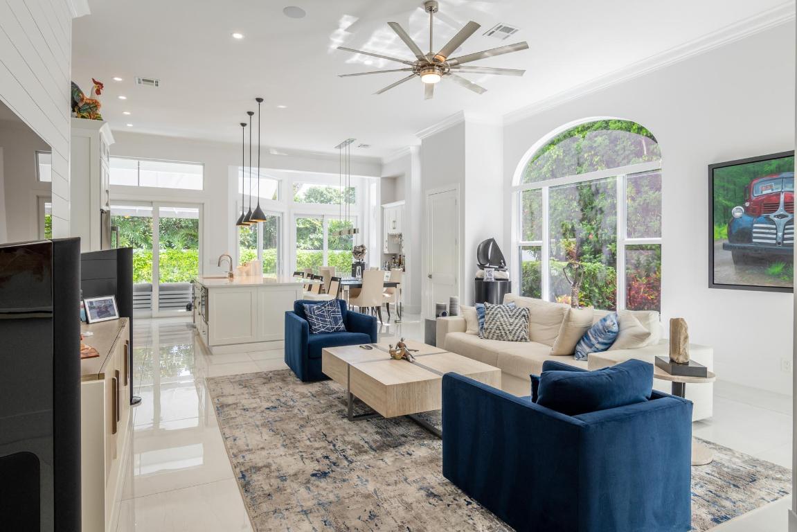 200 Coral Cay Terrace