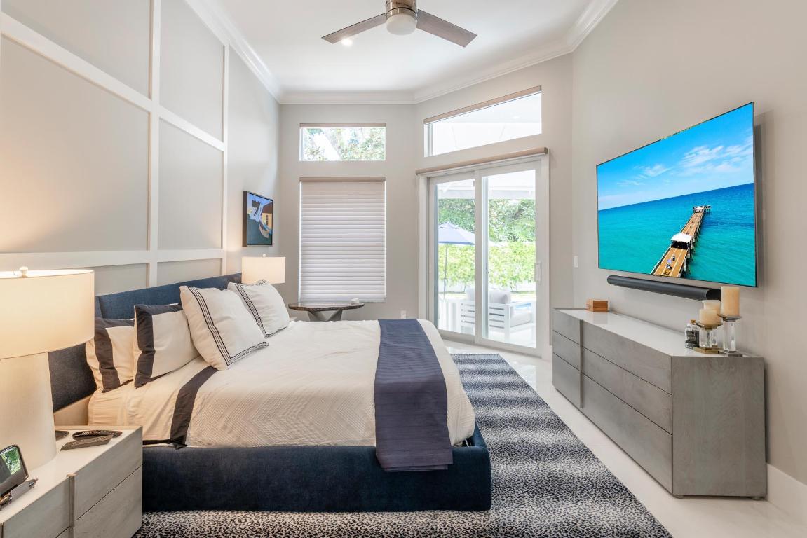 200 Coral Cay Terrace