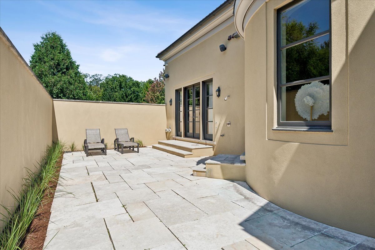 261 E Onwentsia Road