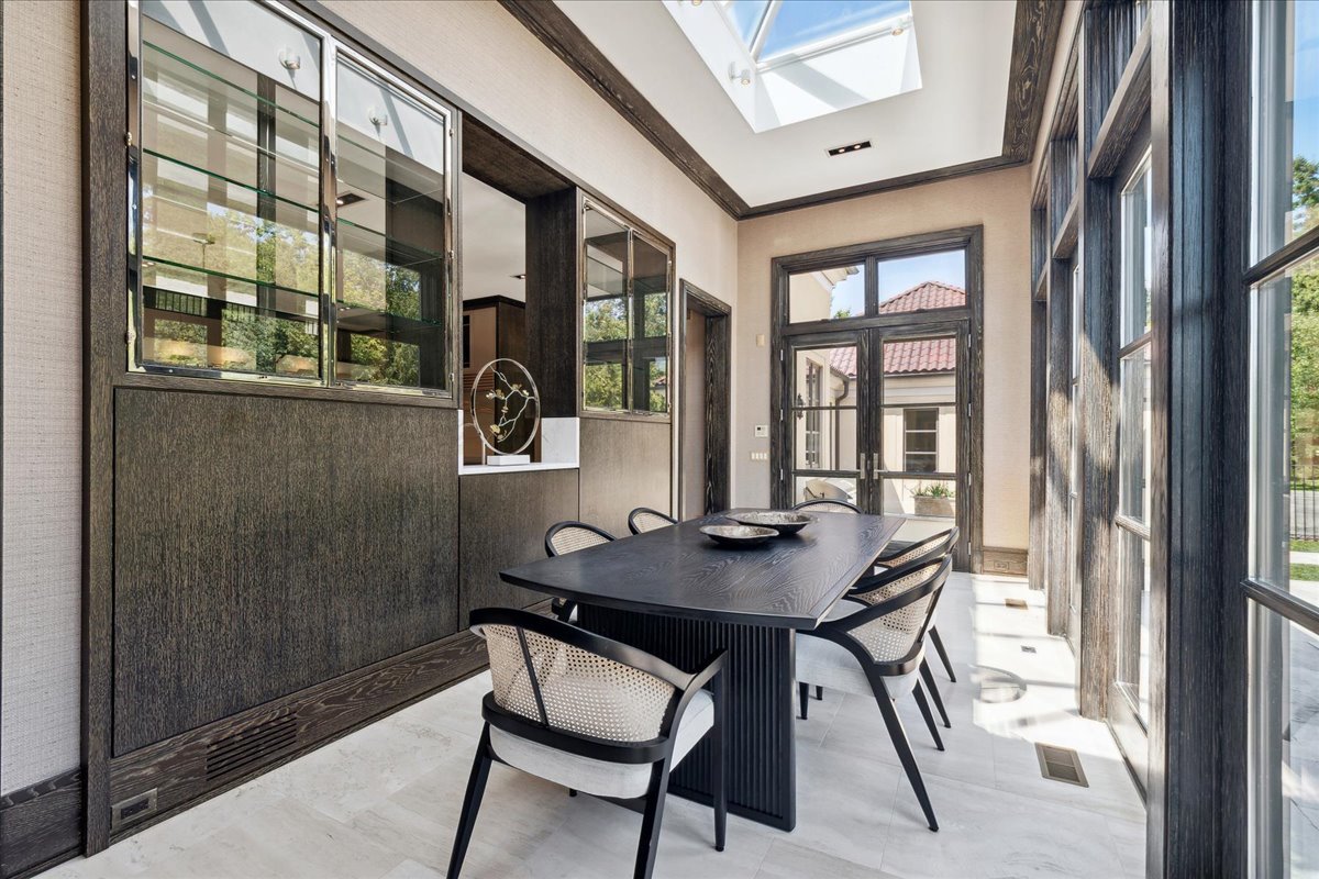 261 E Onwentsia Road