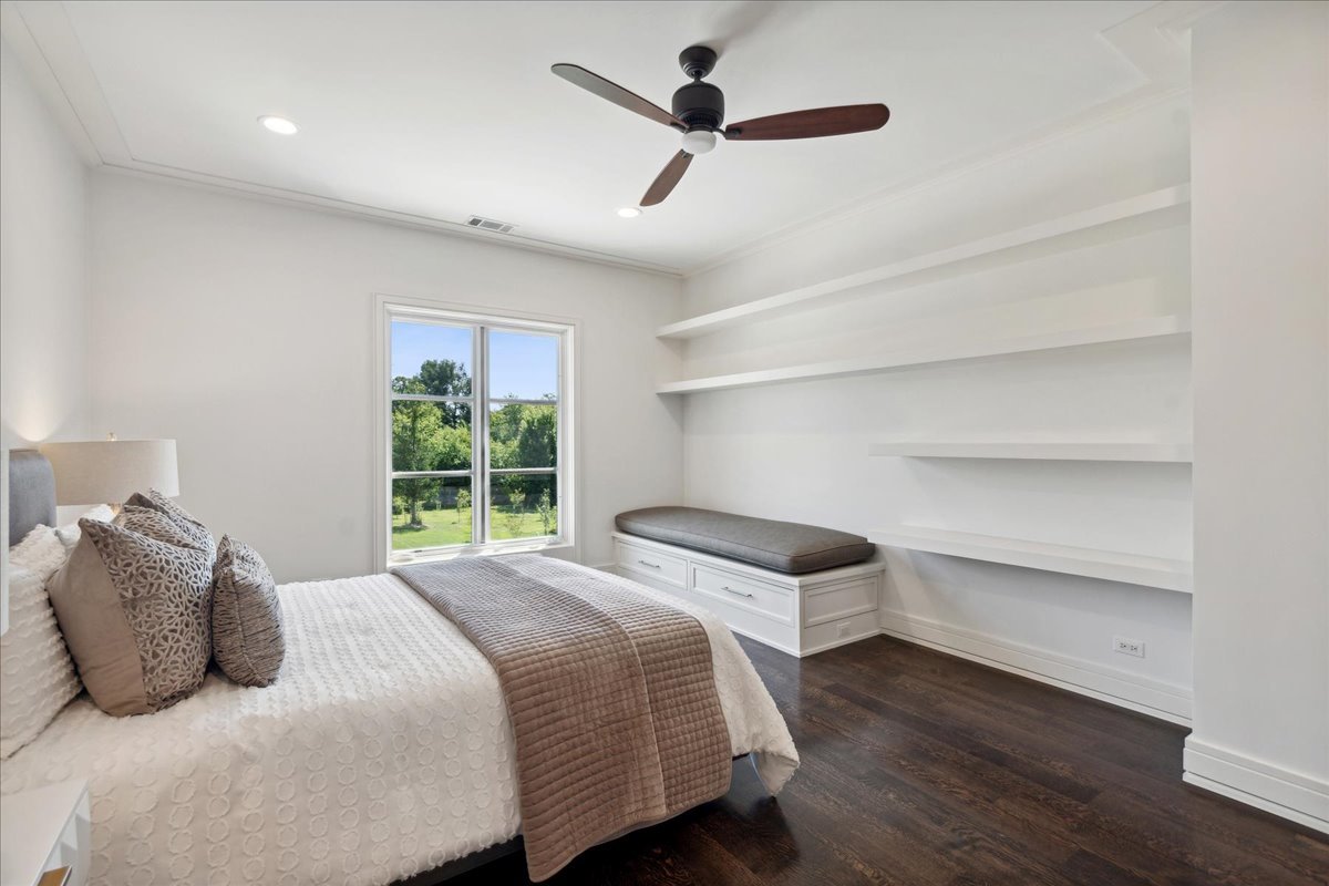 261 E Onwentsia Road