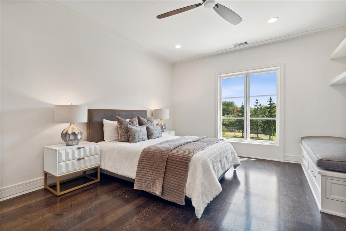 261 E Onwentsia Road