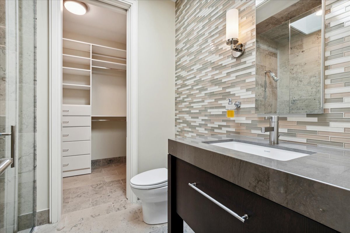 261 E Onwentsia Road