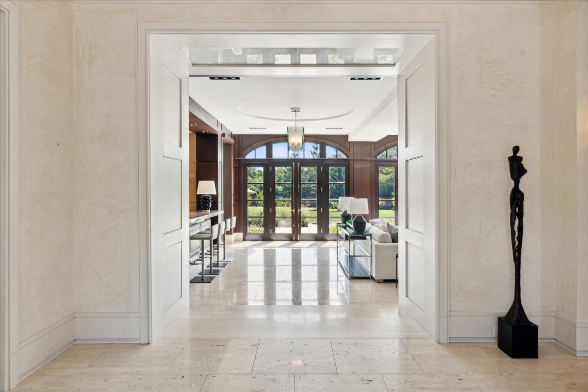 261 E Onwentsia Road