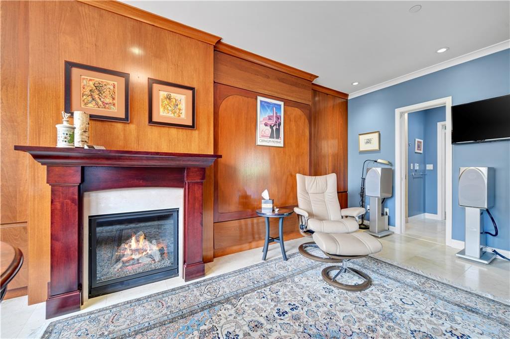 411 W 46th Terrace Unit: 202