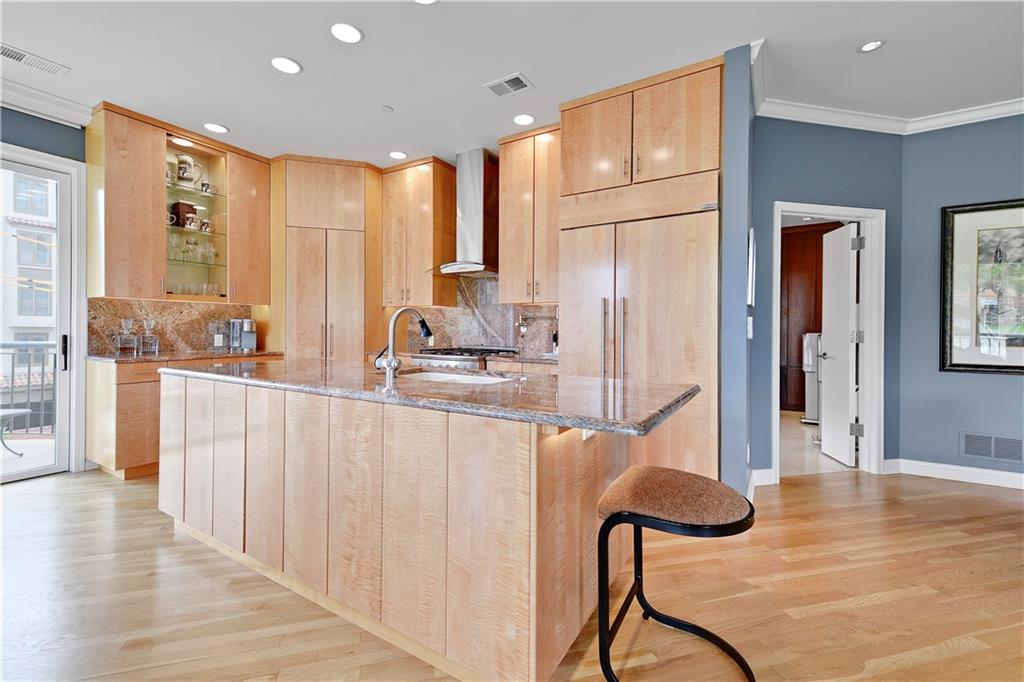 411 W 46th Terrace Unit: 202